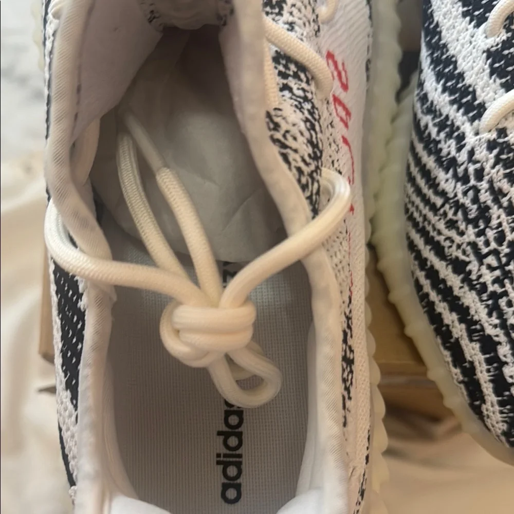 Yeezy authentic boost